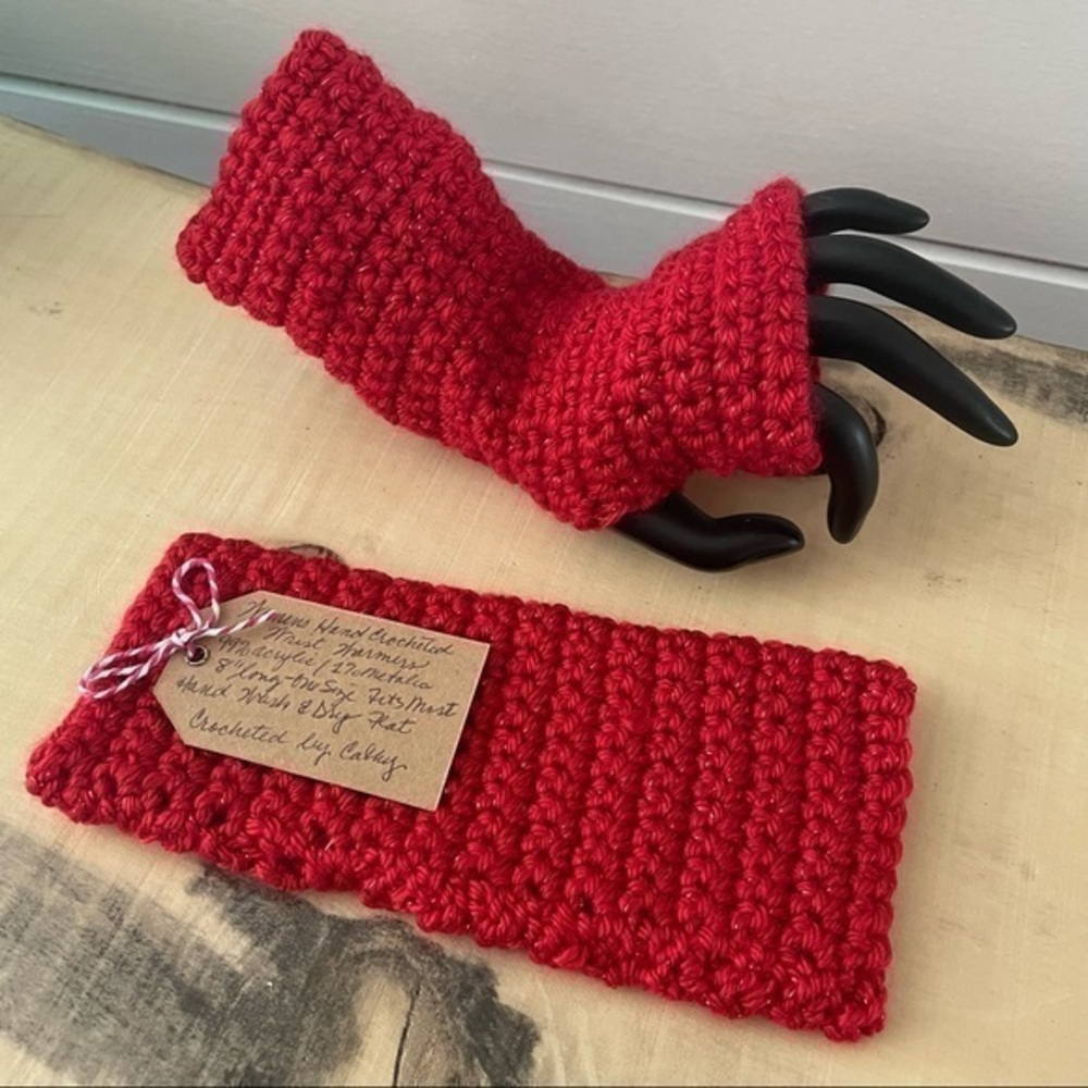 Handmade Extra Soft Fingerless Gloves Red Glitter Text Gamer Musician Gift - Picture 1 of 5
